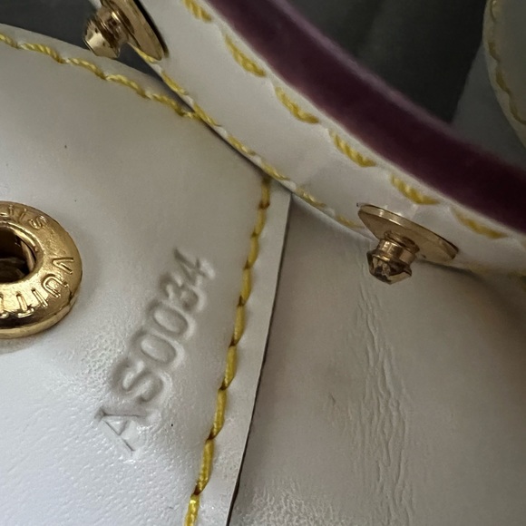 Authentic Louis Vuitton Suhali L’absolu De Voyage White Satchel - Picture 9 of 12